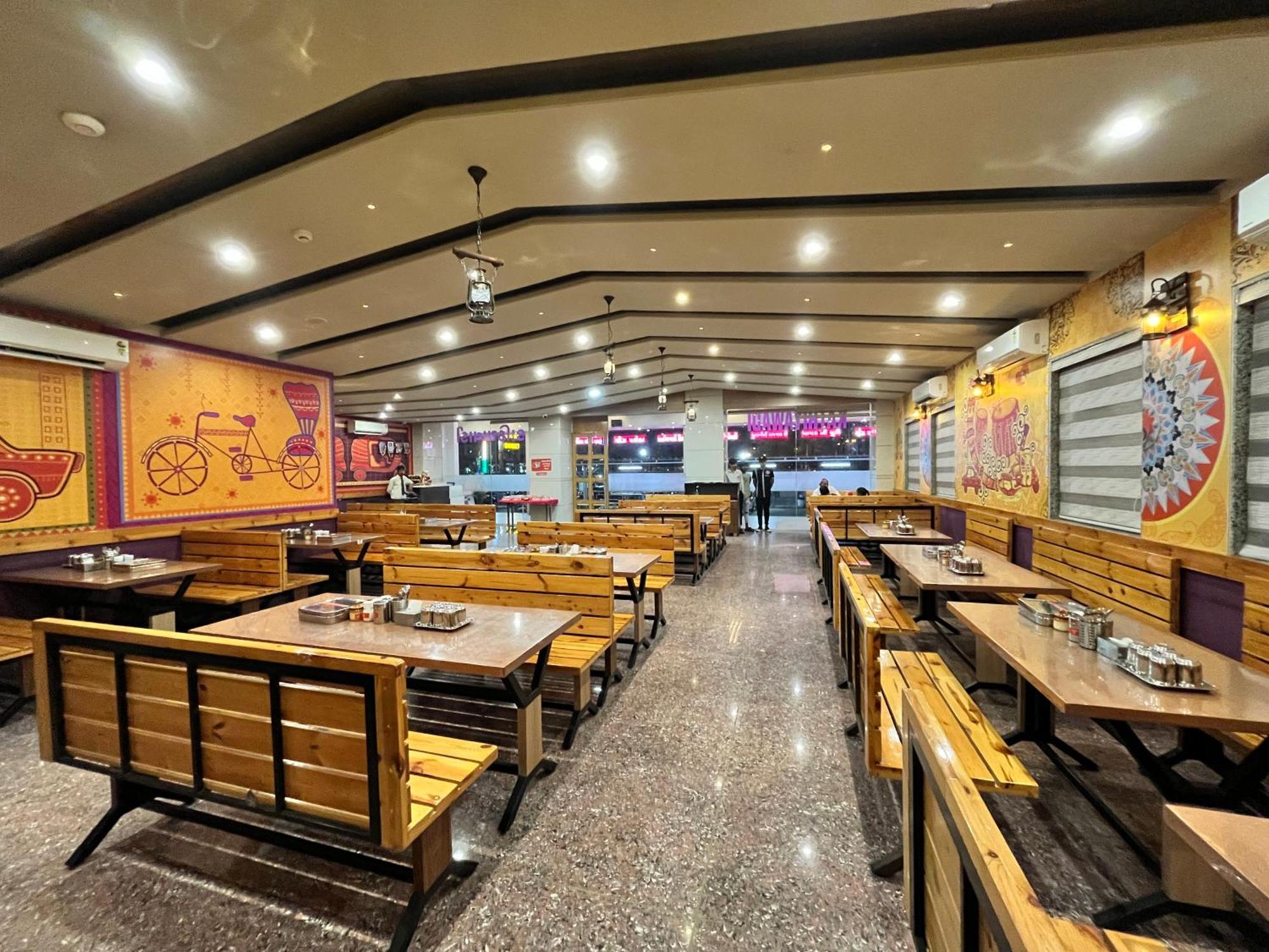 Hotel Grand Darshan Vadodara Eksteriør bilde