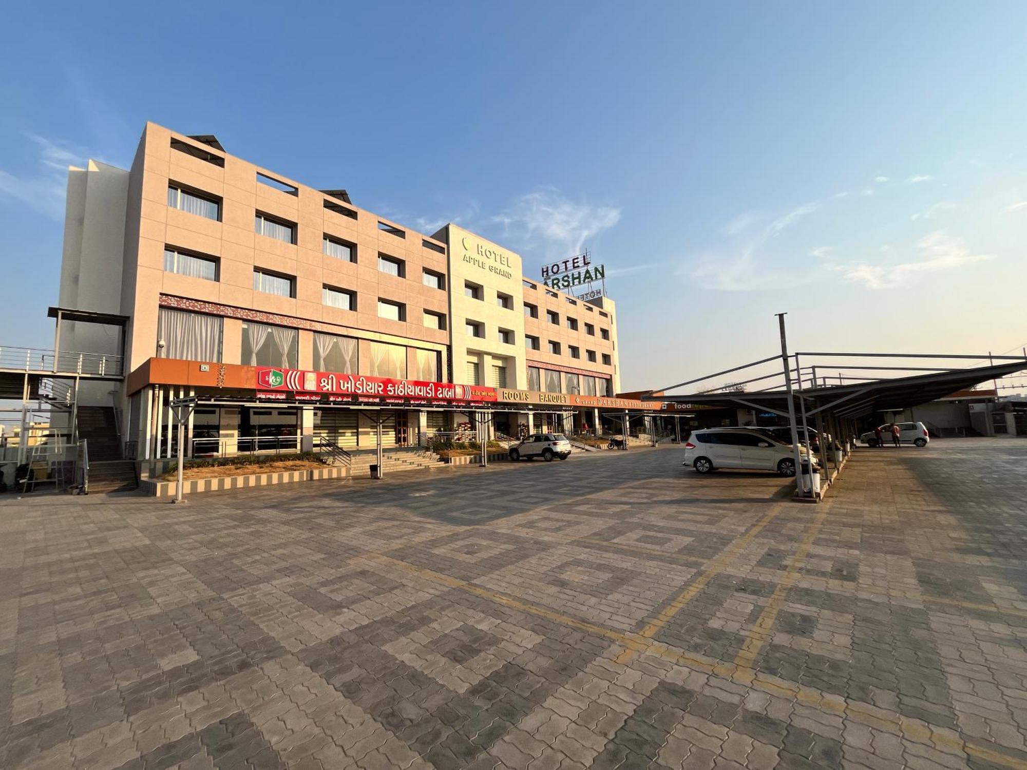 Hotel Grand Darshan Vadodara Eksteriør bilde