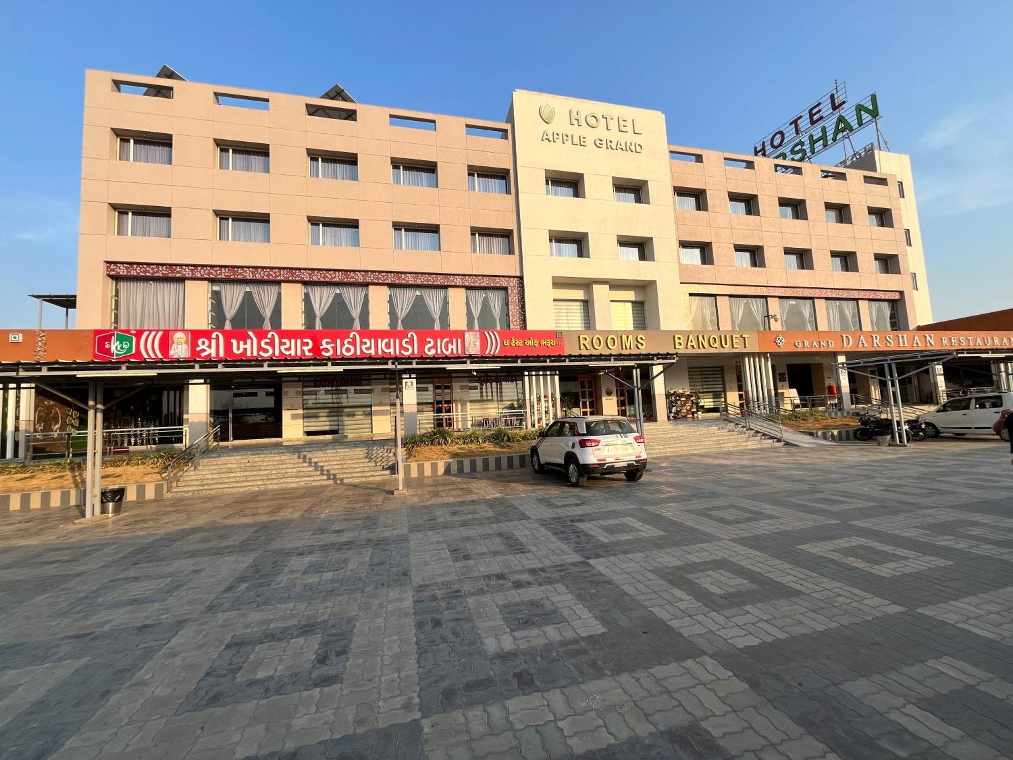 Hotel Grand Darshan Vadodara Eksteriør bilde