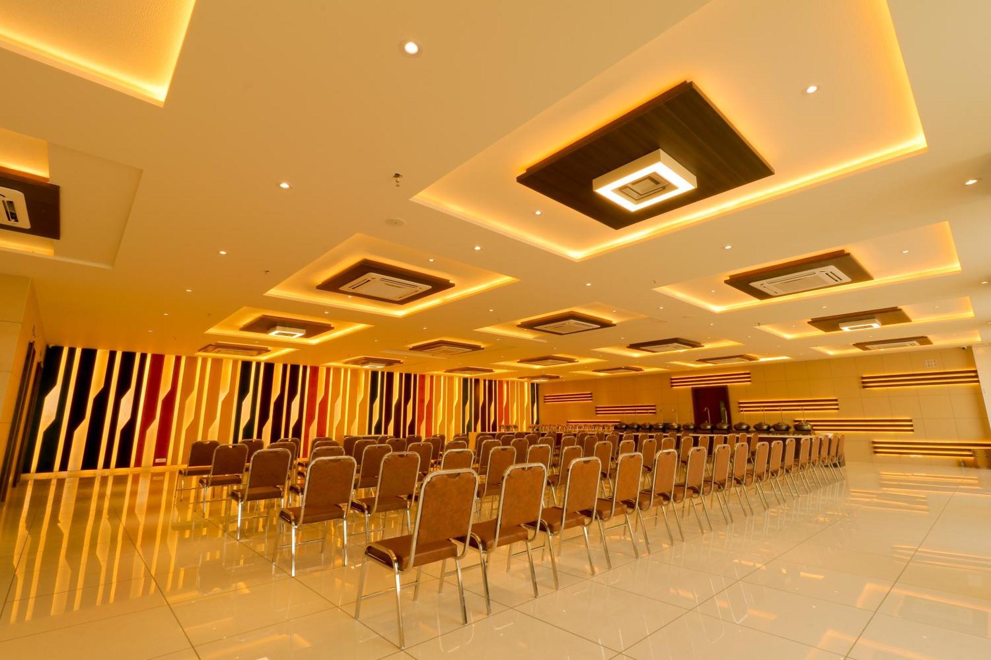 Hotel Grand Darshan Vadodara Eksteriør bilde