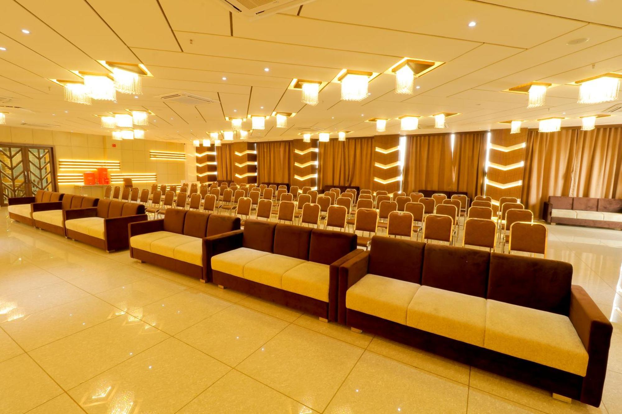 Hotel Grand Darshan Vadodara Eksteriør bilde