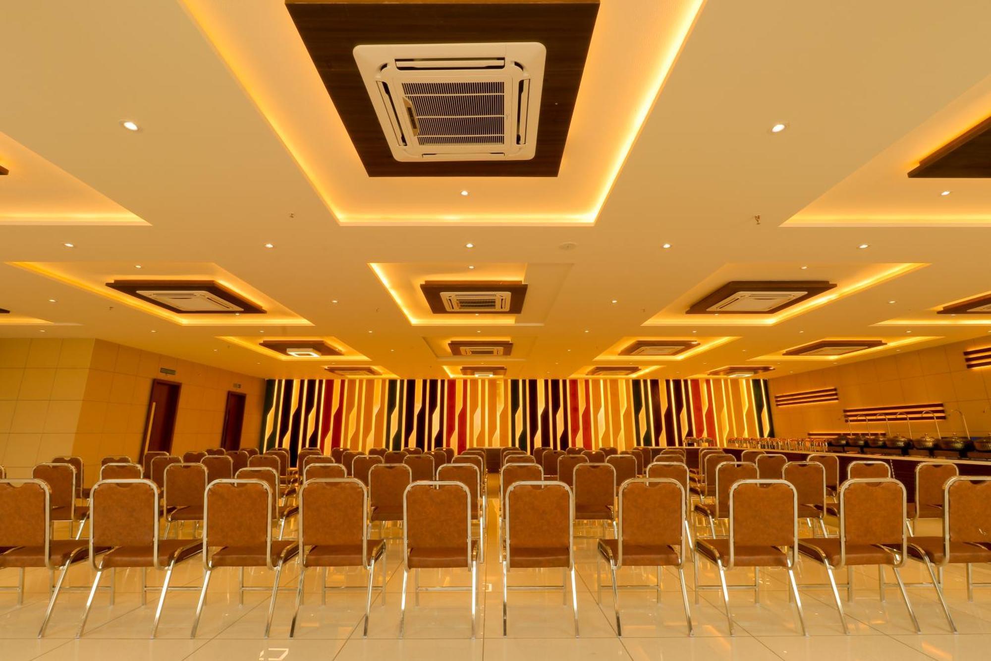 Hotel Grand Darshan Vadodara Eksteriør bilde